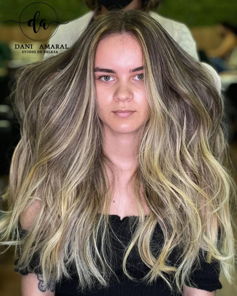 Coloração e mechas – Studio Dani Amaral, Cidade Nova, Belo Horizonte - MG – foto 17